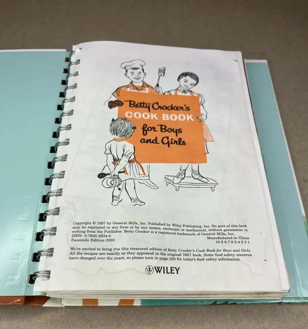 Betty Crocker's Cook Book for Boys and Girls Facsimile Edition 2003
